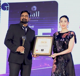 Awarded by : Karisma Kapoor